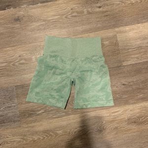 NVGTN seamless shorts